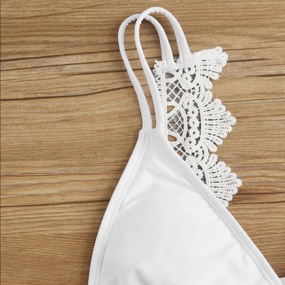 Triangle lace bikini - Picture 4 of 4